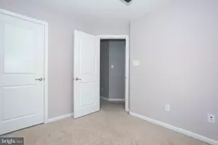 75 Village Green Ln, Sicklerville, NJ 08081 - Photo 32