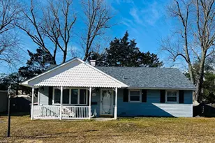 17 S Walnut Cir, Berlin, NJ 08091 - Photo 1