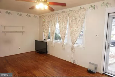 15 Sullivan Avenue, Bellmawr, NJ 08031 - Photo 2