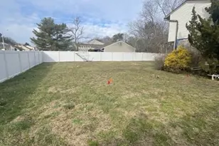 2 Primrose Dr, Sicklerville, NJ 08081 - Photo 2