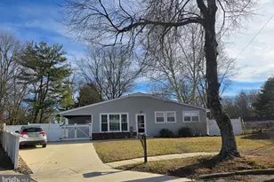 8 Lancia Pl, Lindenwold, NJ 08021 - Photo 2