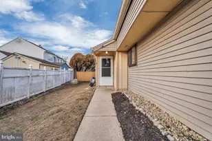 18 Chiswick Dr, Lindenwold, NJ 08021 - Photo 4