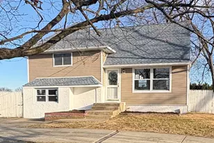 400 Jefferson Ct, Gloucester Township, NJ 08029 - Photo 1