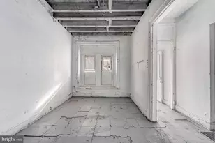 563 Bailey St, Camden, NJ 08102 - Photo 24