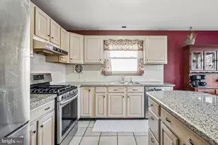 100 Garden Ave, Gloucester Township, NJ 08012 - Photo 2