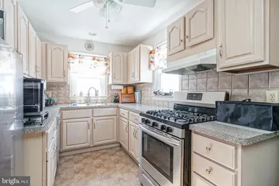 200 Lake Avenue, Gloucester Township, NJ 08029 - Photo 10