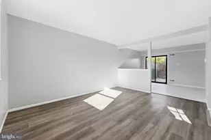 111 Presidential Dr, Sicklerville, NJ 08081 - Photo 8