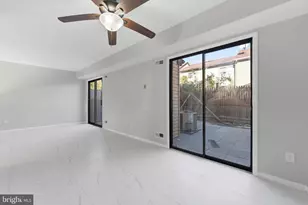 111 Presidential Dr, Sicklerville, NJ 08081 - Photo 12