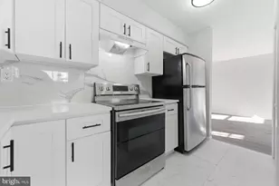 111 Presidential Dr, Sicklerville, NJ 08081 - Photo 4