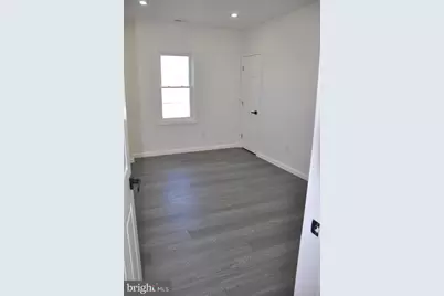 301 Laurel Avenue, Woodlynne, NJ 08107 - Photo 22