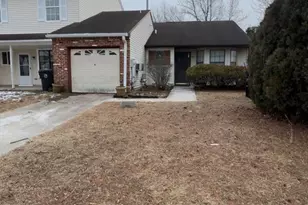 8 Heywood Ln, Sicklerville, NJ 08081 - Photo 2