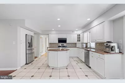 32 Country Walk, Cherry Hill, NJ 08003 - Photo 8