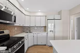 215 Haddonfield Cmns, Haddonfield, NJ 08033 - Photo 4