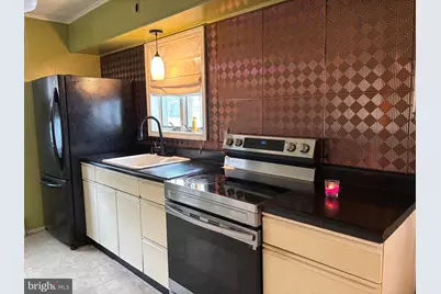 606 N Brown Street, Gloucester City, NJ 08030 - Photo 8