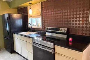 606 N Brown St, Gloucester City, NJ 08030 - Photo 8