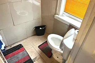 914 Point St, Camden, NJ 08102 - Photo 6