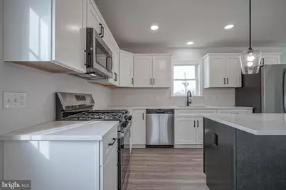5 Myrtle Ave, Gloucester City, NJ 08030 - Photo 2