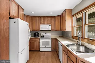 136 Paradise Dr, Voorhees, NJ 08043 - Photo 12