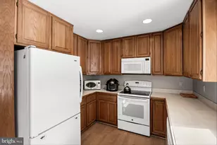 136 Paradise Dr, Voorhees, NJ 08043 - Photo 14