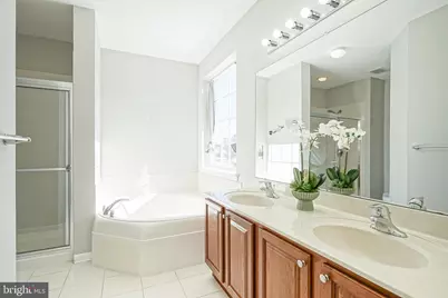 226 Breeders Cup Drive, Cherry Hill, NJ 08002 - Photo 4