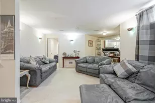 121 Europa Blvd, Cherry Hill, NJ 08003 - Photo 32