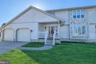 68 Wayside Rd, Berlin, NJ 08009 - Photo 2