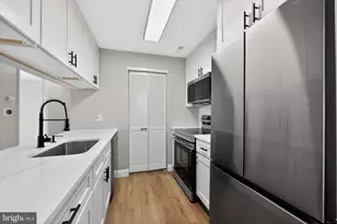 306 The Woods, Cherry Hill, NJ 08003 - Photo 4