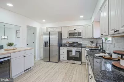 402 Holly Drive, Waterford Township, NJ 08004 - Photo 10