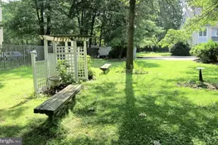 25 Appley Ct, Cherry Hill, NJ 08002 - Photo 20