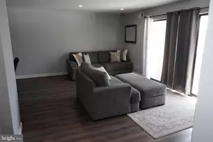 704 The Woods, Cherry Hill, NJ 08003 - Photo 2