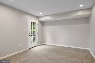 33 Iron Gate Rd, Sicklerville, NJ 08081 - Photo 4