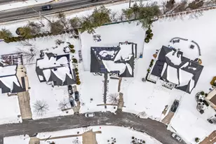 24 Exton Cir, Cherry Hill, NJ 08003 - Photo 2