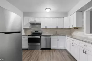 607 Bromley Ests Estate, Pine Hill, NJ 08021 - Photo 4