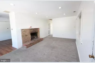 8 A Fanelli Ln, Gloucester Township, NJ 08012 - Photo 4