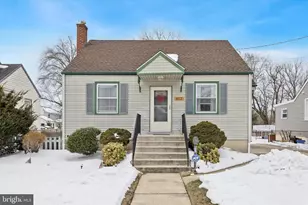 612 N Walnut Ave, Magnolia, NJ 08049 - Photo 1