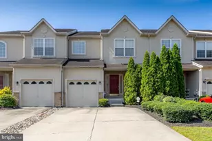 27 Zion Dr, Berlin, NJ 08009 - Photo 1