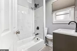 319 Bergen St, Gloucester City, NJ 08030 - Photo 12