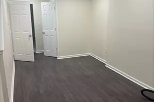 727 Berkley St, Camden, NJ 08103 - Photo 2