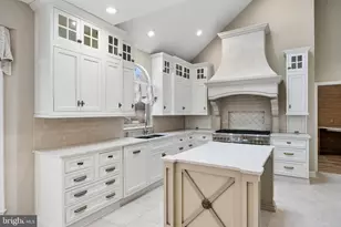 2 Shingle Oak Dr, Voorhees, NJ 08043 - Photo 12