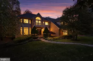 2 Shingle Oak Dr, Voorhees, NJ 08043 - Photo 2