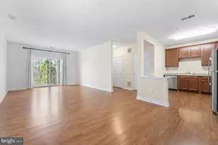 234 Breeders Cup Dr, Cherry Hill, NJ 08002 - Photo 8