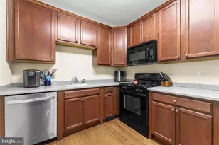 234 Breeders Cup Dr, Cherry Hill, NJ 08002 - Photo 12