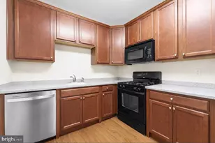 234 Breeders Cup Dr, Cherry Hill, NJ 08002 - Photo 12