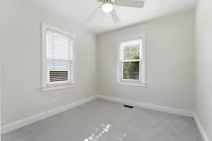 402 Austin Ave, Barrington, NJ 08007 - Photo 16