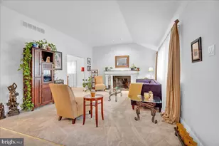 114 Weather Vane Dr, Cherry Hill, NJ 08002 - Photo 8