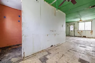 1010 Kenwood Ave, Camden, NJ 08103 - Photo 4