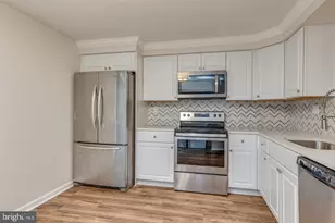 6 Victoria Manor Ct, Sicklerville, NJ 08081 - Photo 2