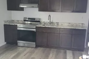 1050 S 4th St, Camden, NJ 08102 - Photo 10