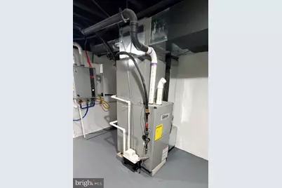 102 Clements Bridge, Runnemede, NJ 08078 - Photo 18