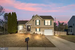 18 Rosalind Cir, Sicklerville, NJ 08081 - Photo 1